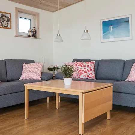 Vakantiehuis Holiday Lvi